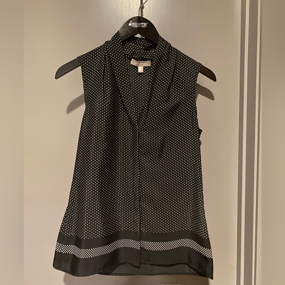 Banana Republic Sleeveless Black Polka Dot Blouse Size 2